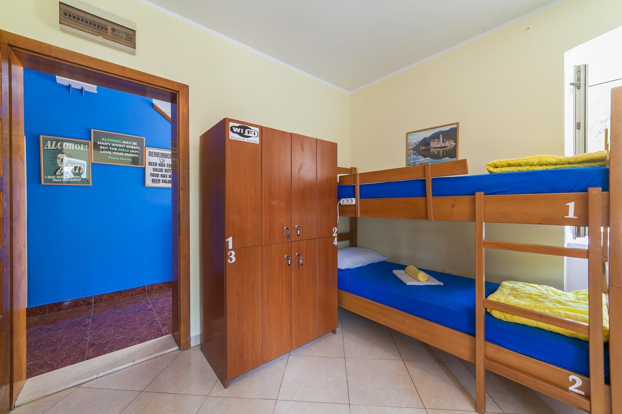 Montenegro Hostel 4U Kotor Eksteriør bilde